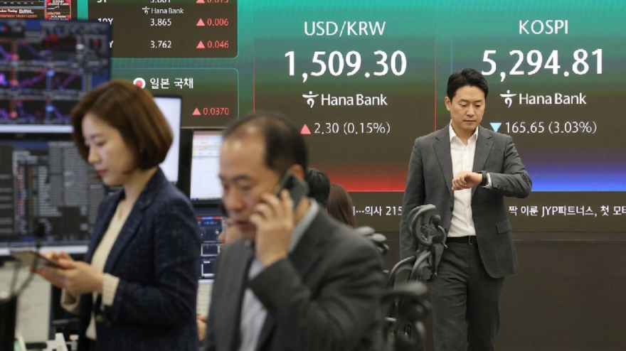 구글 터보퀀트 쇼크에 코스피 3% 급락, 반도체주 동반 하락.jpg