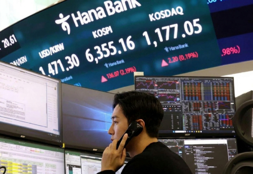 코스피 장중 6,350 돌파 ‘사상 최고치’ 경신…외국인·기관 순매수.jpg