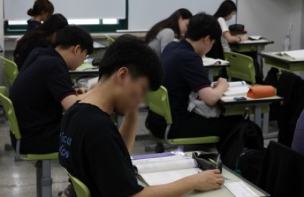 수시 지원자 83%, 2028 대입개편이 올해 전략에 영향